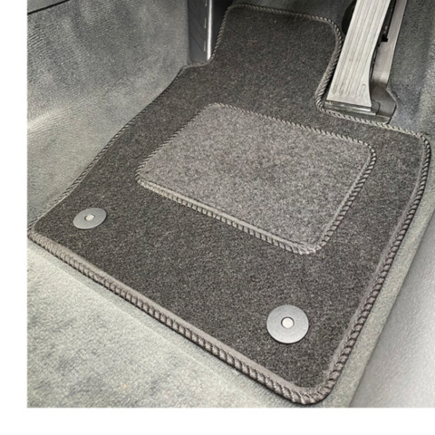Tailored made carpet car - made, floor